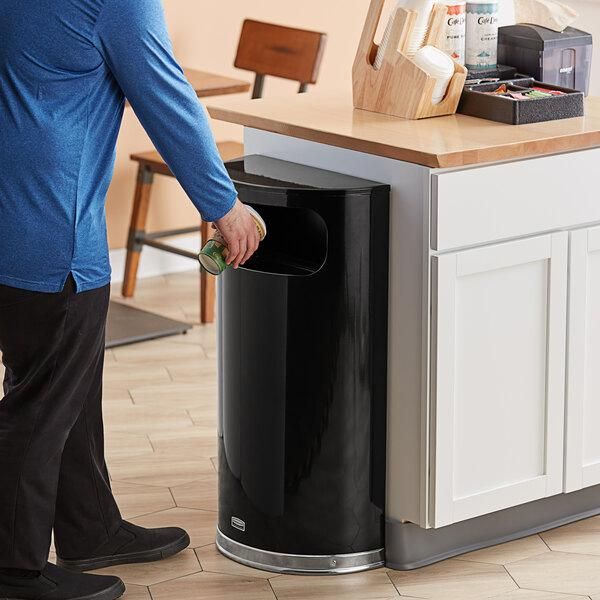 Rubbermaid design szemetes, félkör alakú -34 literes