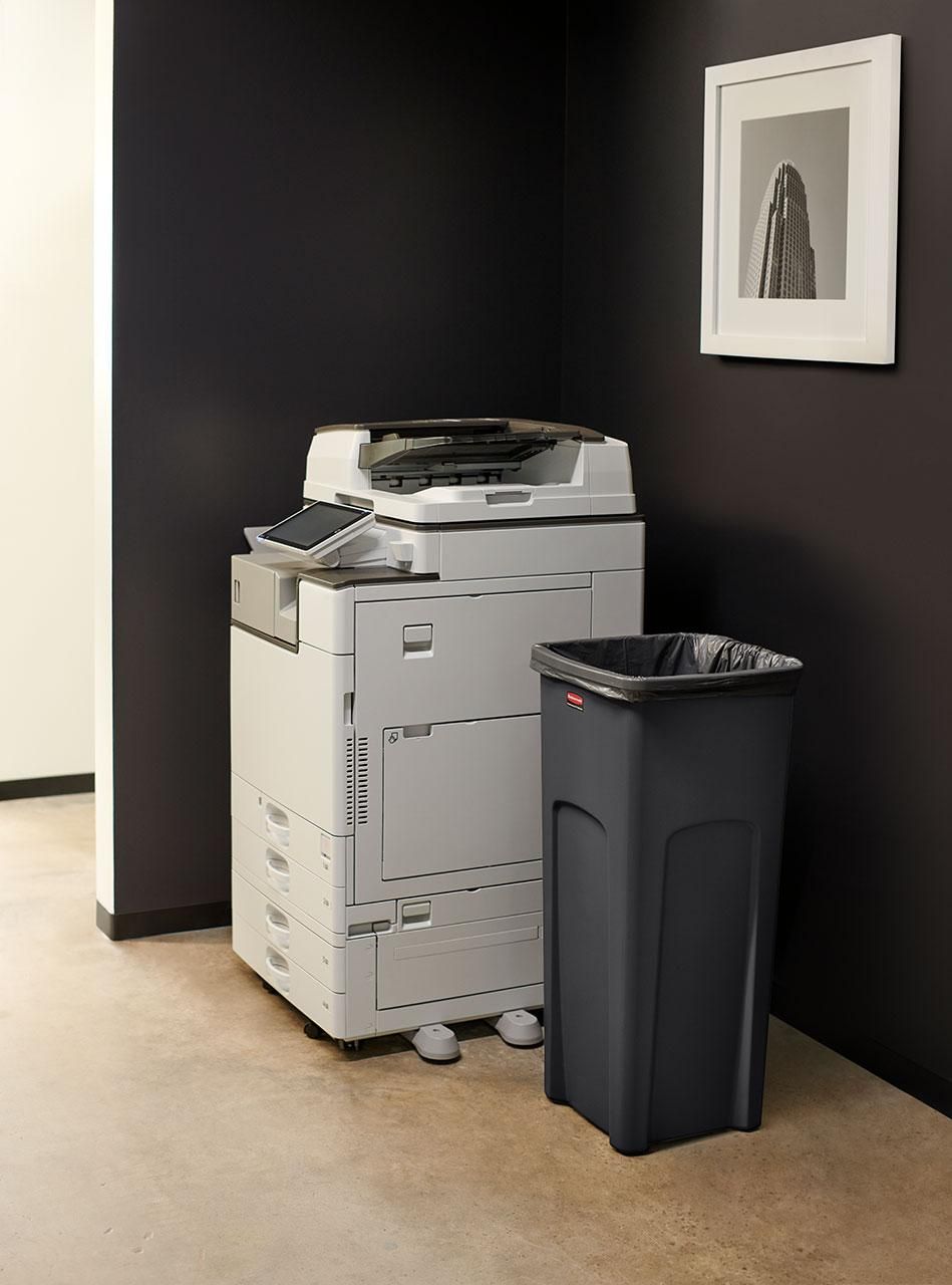 Rubbermaid Irodai szemetes  87L, fekete