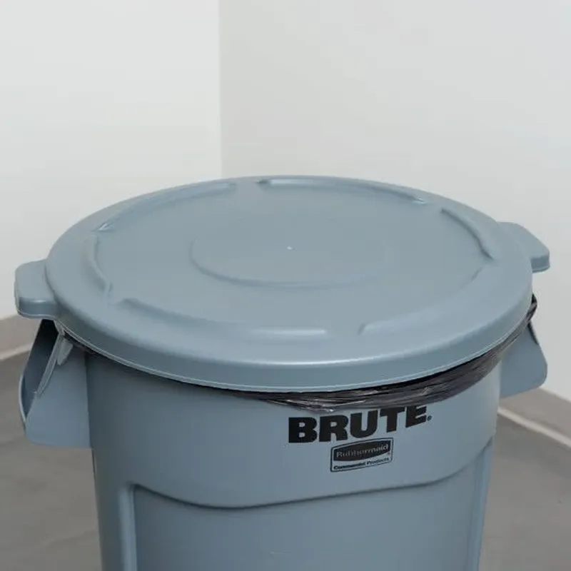 Rubbermaid Brute konténer tető 166,6L-es szemeteshez-szürke