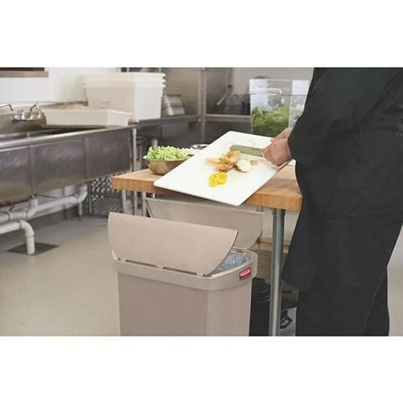 Rubbermaid Slim Jim Step-On szemeteskuka 50 liter- bézs