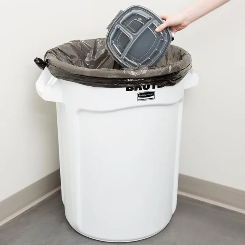 Rubbermaid Brute törhetetlen szemetes konténer 121L fehér
