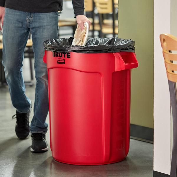 Rubbermaid Brute törhetetlen szemetes konténer 121.1L-piros