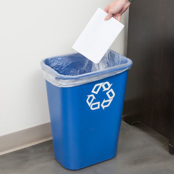 Rubbermaid 39 literes szelektív jellel ellátott műanyag szemetes kuka