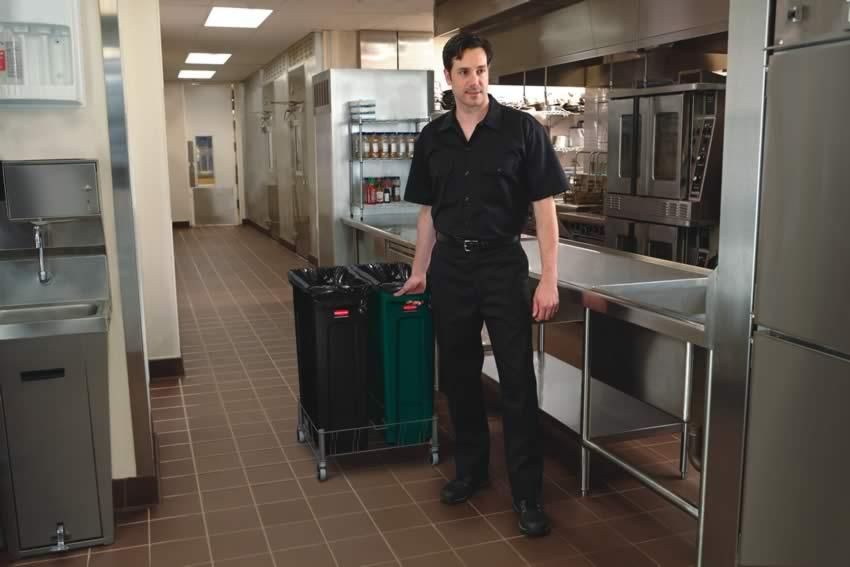 Rubbermaid Slim Jim keskeny szemetes kuka 60L-zöld