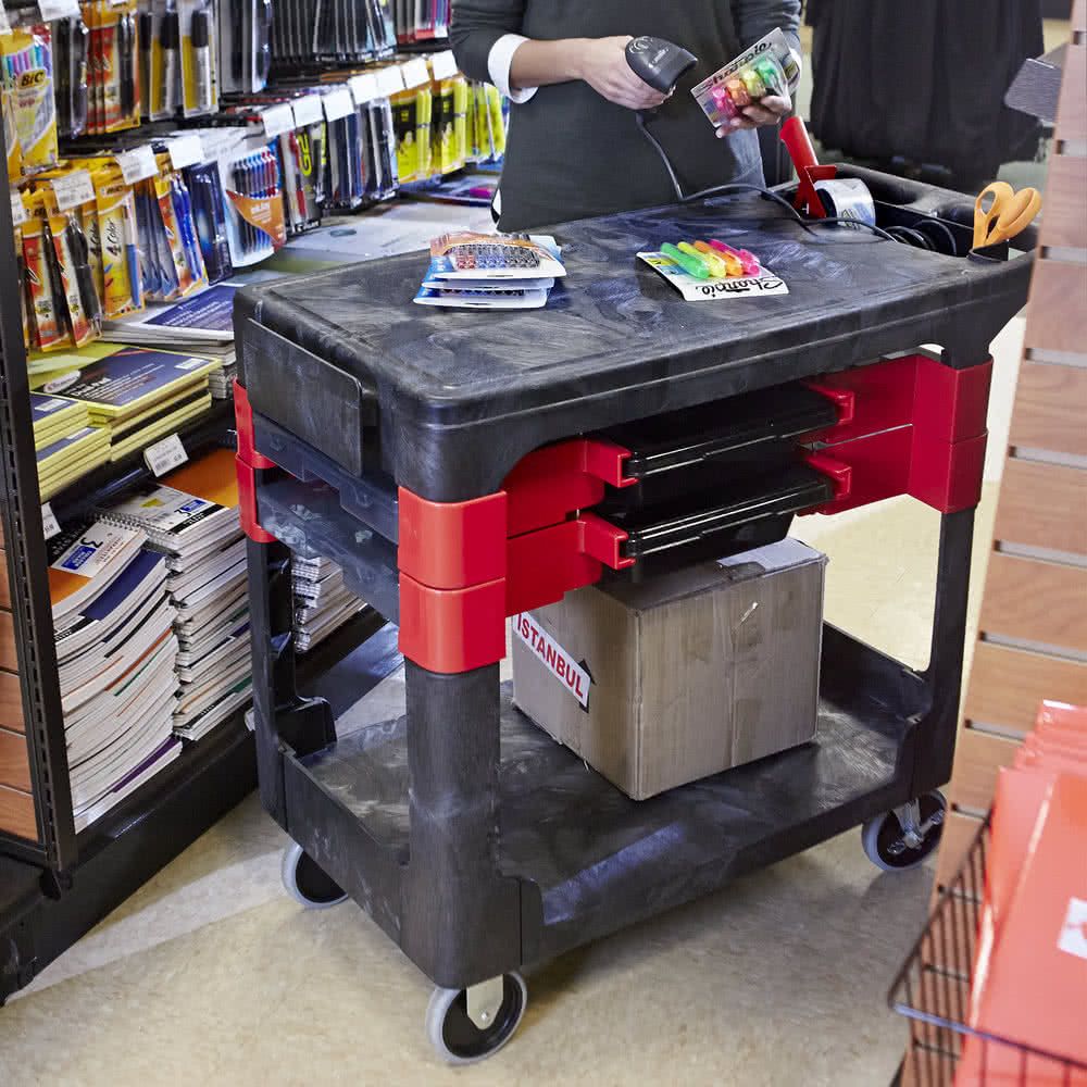 Rubbermaid anyagmozgató és szerelőkocsi rekeszekkel