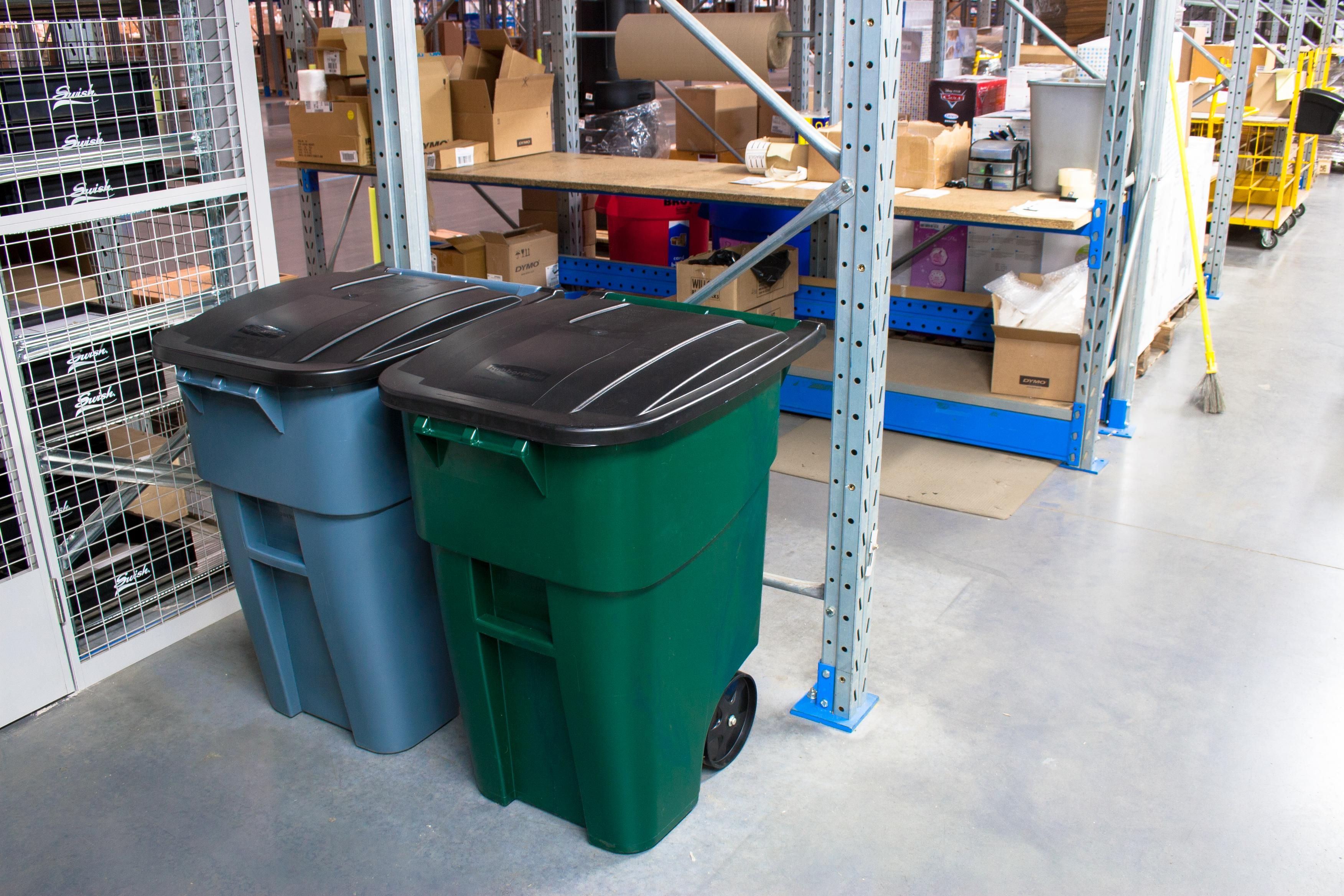 Rubbermaid Brute 189 literes kerekes konténer- zöld