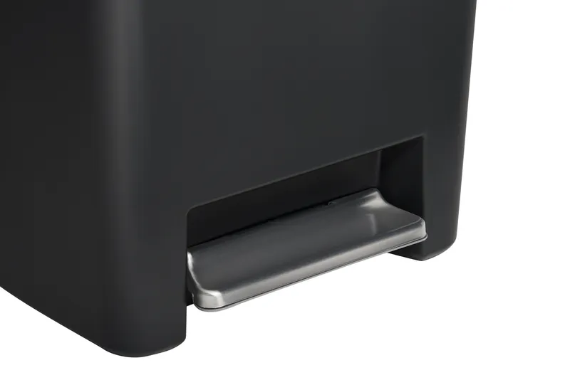 Rubbermaid Premier Step-on műanyag szemetes kuka 46L
