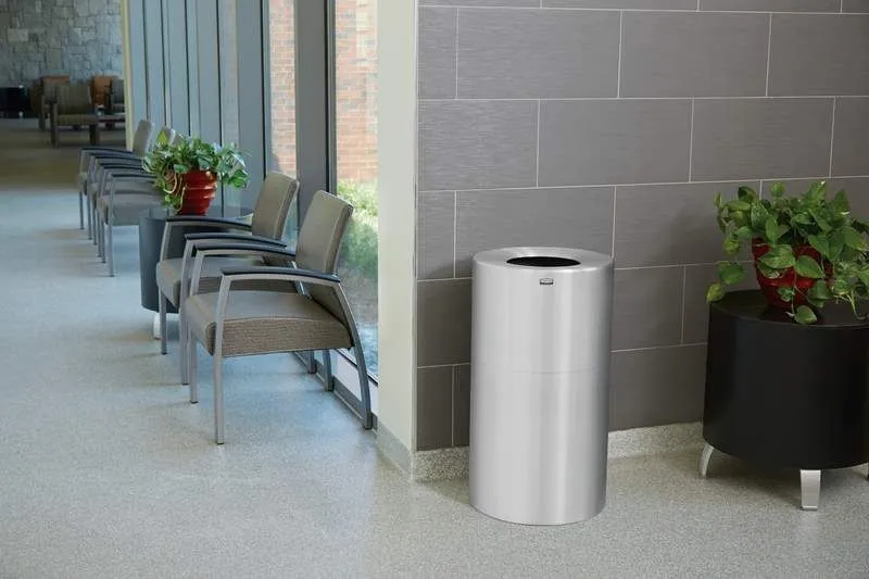 Rubbermaid 132,5L-es alumínium konténer, ezüst