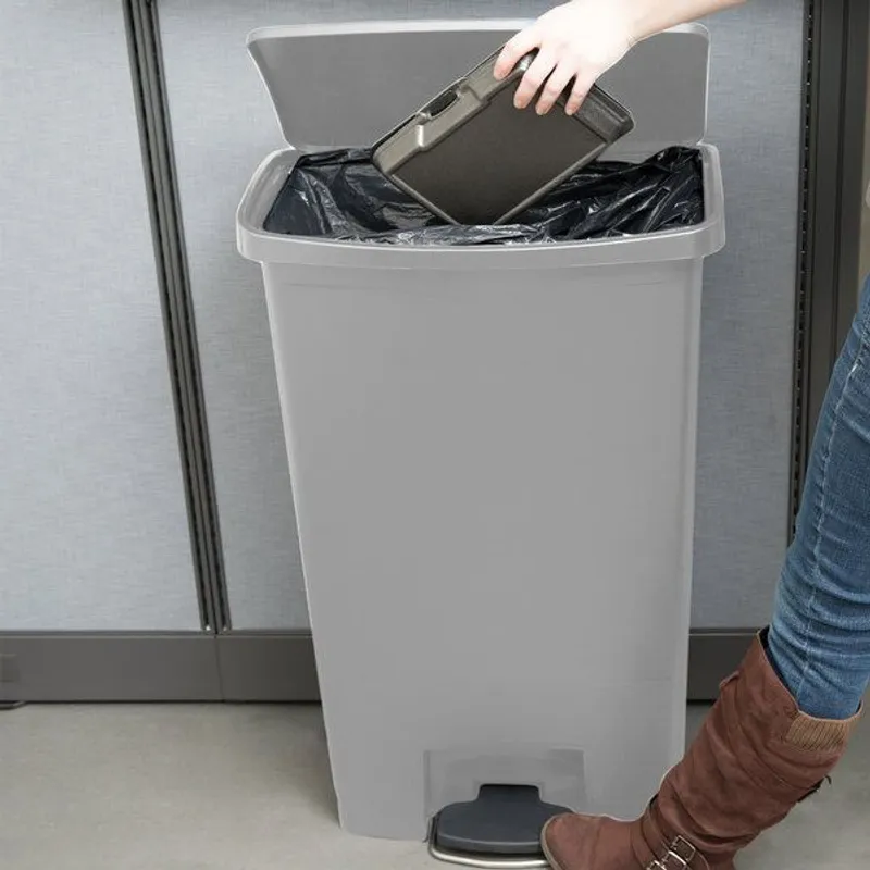 Rubbermaid Step-on keskeny pedálos szemetes kuka-szürke- 68 literes