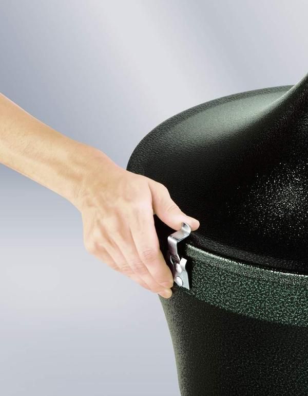 Rubbermaid "Aladdin" kültéri hamutartó, design- fekete