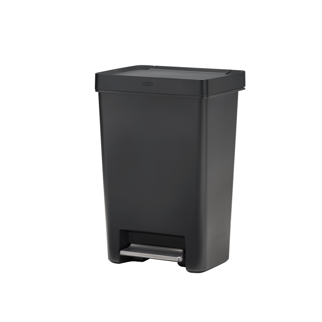 Rubbermaid Premier Step-on műanyag szemetes kuka 46L