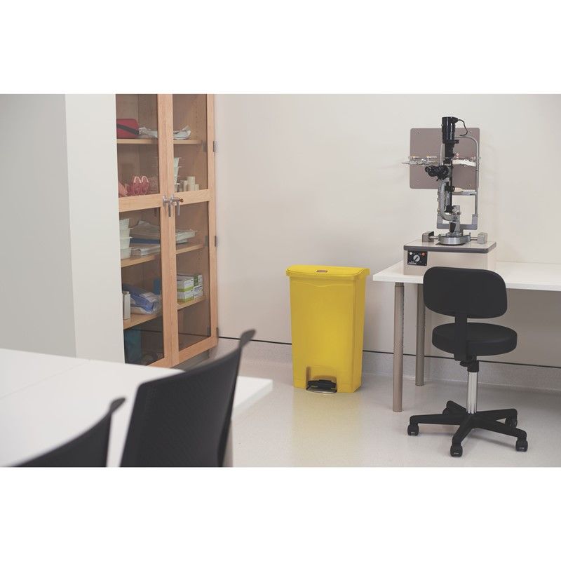 Rubbermaid Step On keskeny szemetes kuka- 50L- sárga