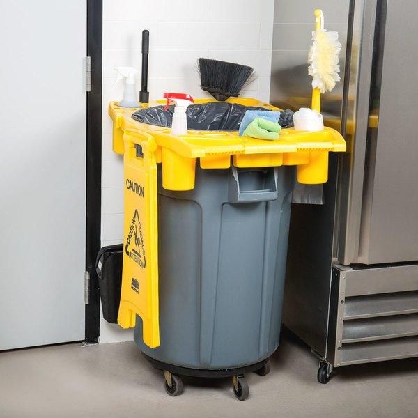 Rubbermaid csúszásveszély figyelmeztető tábla