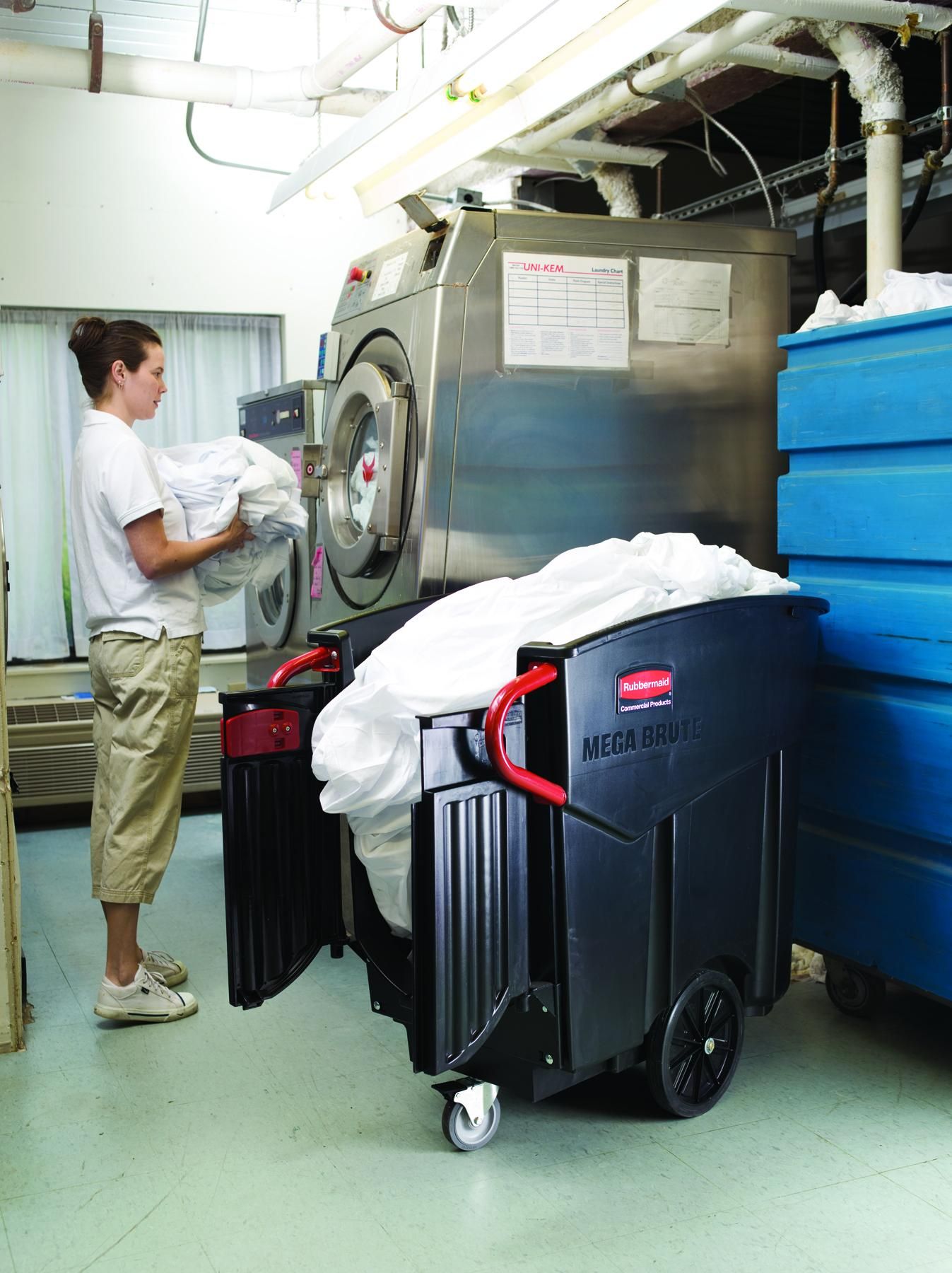 Rubbermaid Mega Brute- mobil szemét gyűjtő konténer-450L